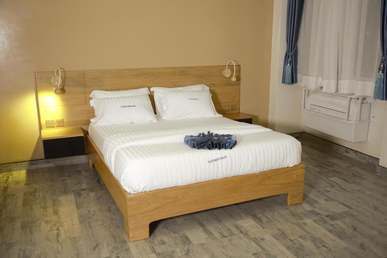 Victoria Mews Hotel Кампала Экстерьер фото